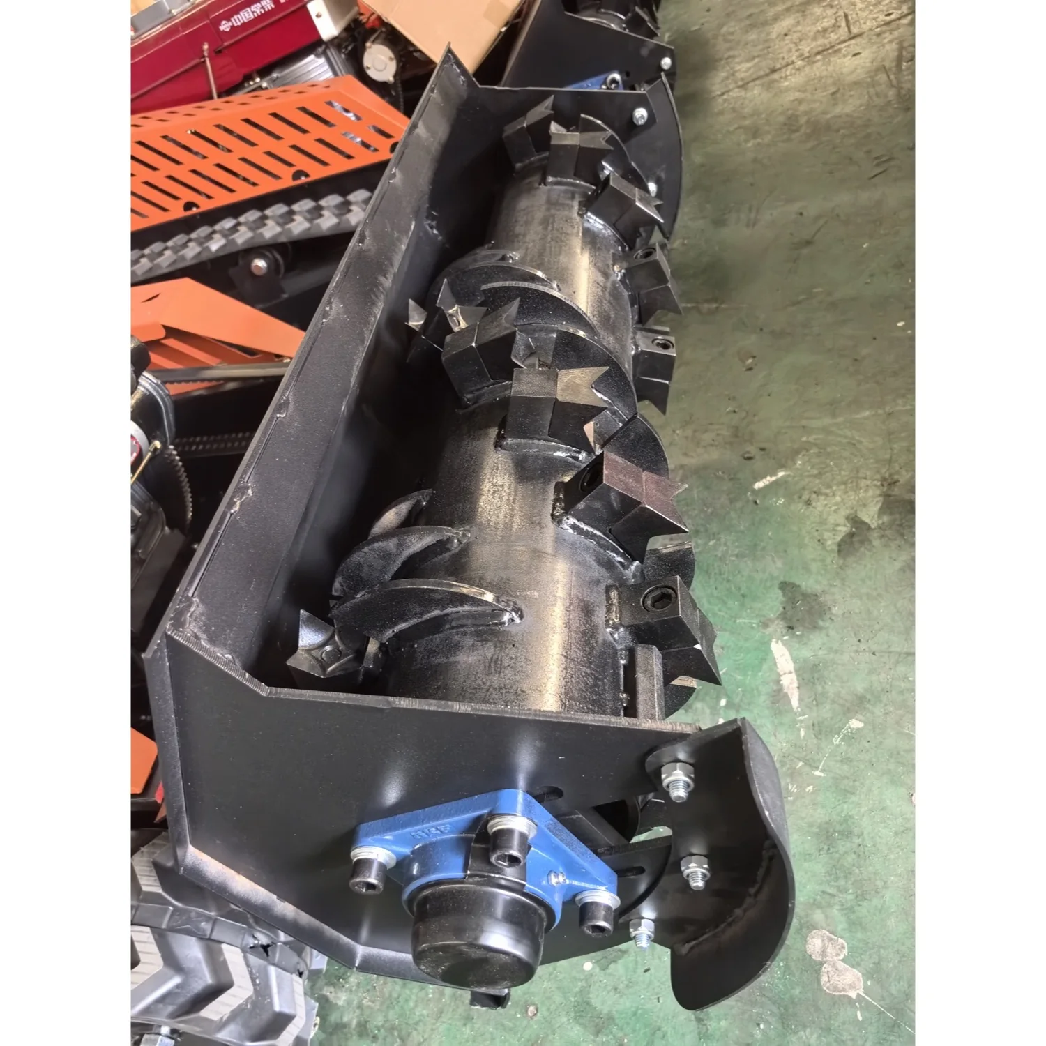 MERI diesel forestry mulcher rotor and fixed-tooth detail